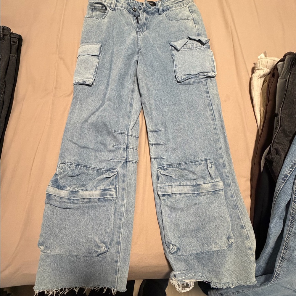 White Fox Boutique Light Wash Cargo Wide-Leg Jeans